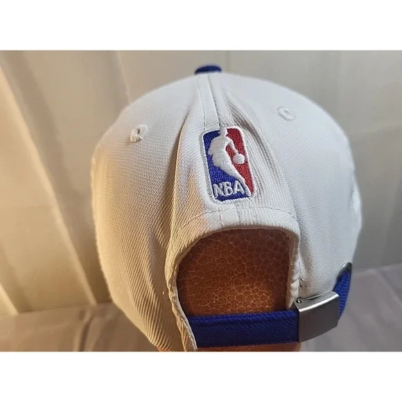Adidas New York Knicks NBA Strapback Hat. - Picture 5 of 12